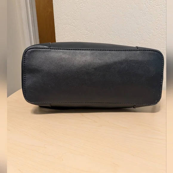 Nine West Elegant Navy Handbag with Bow Accent - Picture 3 of 9